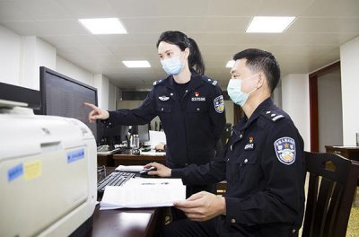 防疫幕后女将陈洁玲 用智慧警务筑起数据防线