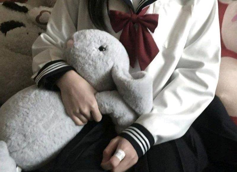  结婚这么多年来，两个人很少有交流