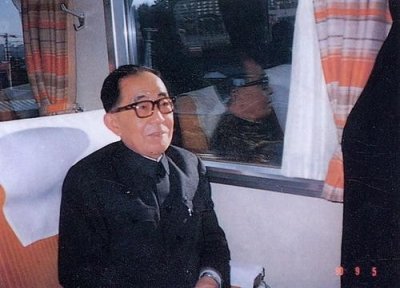 ​他是原《光明日报》总编辑，发表过真理标准，官至副部，享年74岁