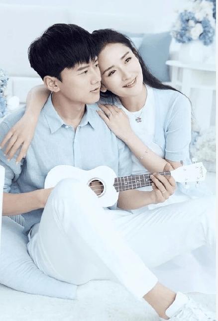 杰娜夫妇“光棍节”狂撒狗粮, 同台演唱《这就是爱》, 甜得齁人