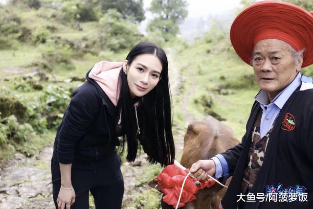 《这就是街舞》韩宇陈妍臻空降千年瑶寨 共庆开耕节动情起舞