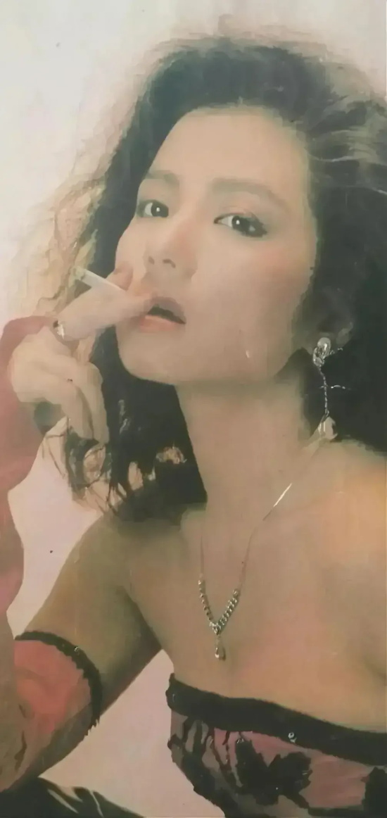 盘点“红姑”钟楚红高清写真合集分享，性感女神太漂亮了