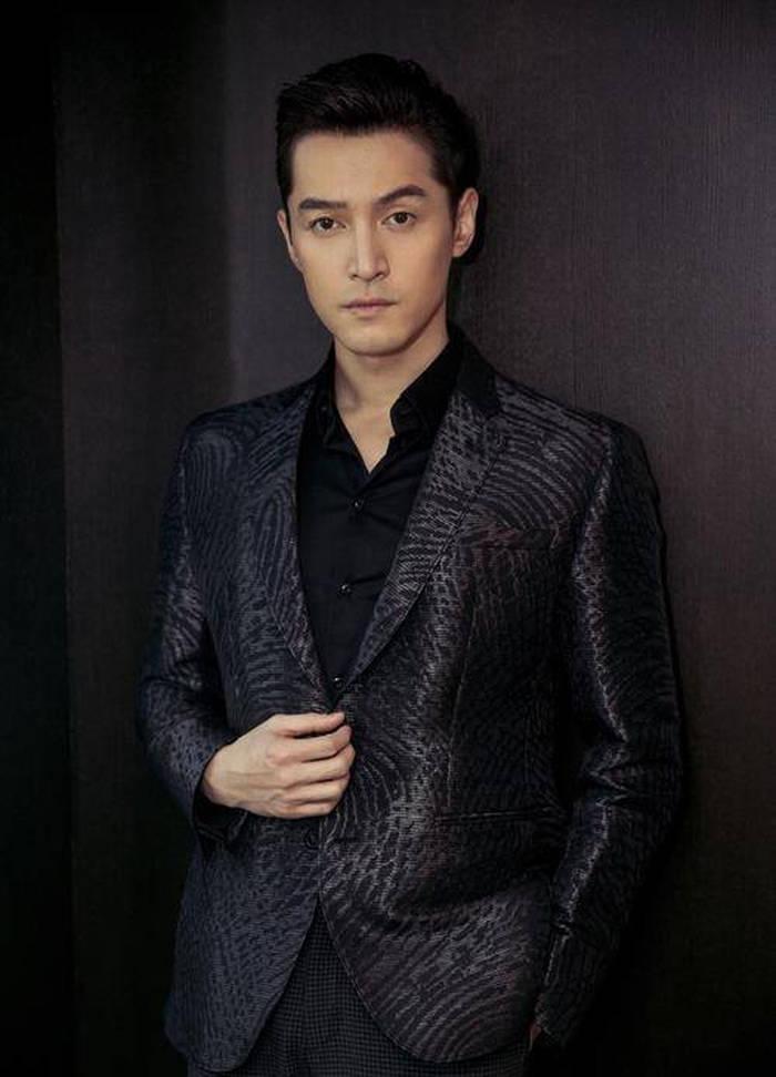 盘点胡歌过往情史：公开必分手，和现任老婆秘恋终于结婚生女