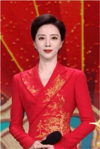 ​春晚主持人李思思婚后生活幸福吗(演员李思思个人资料简介)