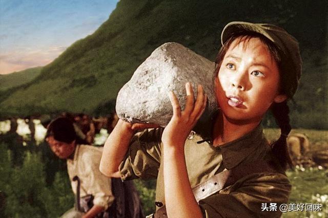 怀旧老电影《英雄儿女》（电影英雄儿女幕后故事）(4)