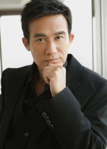 ​李子雄主演的动作类电影都有哪些（香港戏骨李子雄加盟系列电影铁血江湖之决不