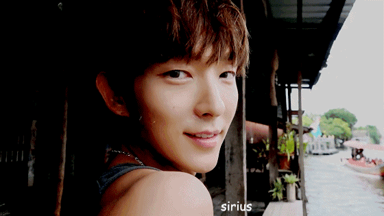 最帅富二代李现（娱乐圈十大美男图鉴）(13)