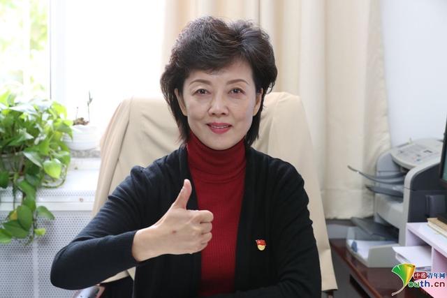 朱广权和8位手语老师(直播25年从不说话)(8)