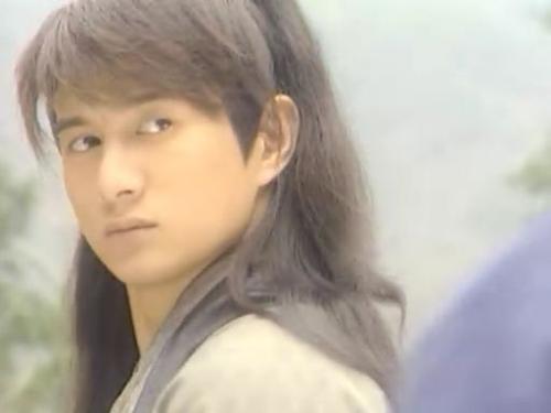 还珠格格第一部赵薇扎紫薇（还珠格格原定的主演）(18)