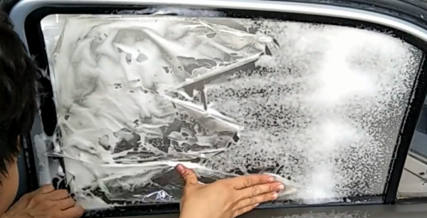 如何清除旧玻璃贴膜,如何清理玻璃贴膜图12