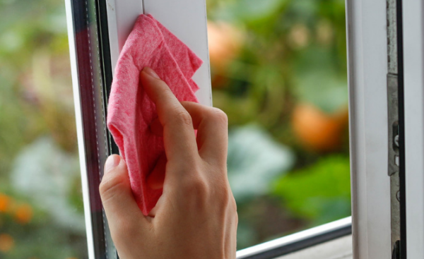 如何清除旧玻璃贴膜,如何清理玻璃贴膜图3