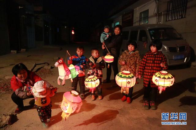 正月15闹花灯的习俗（正月十五闹花灯）(2)