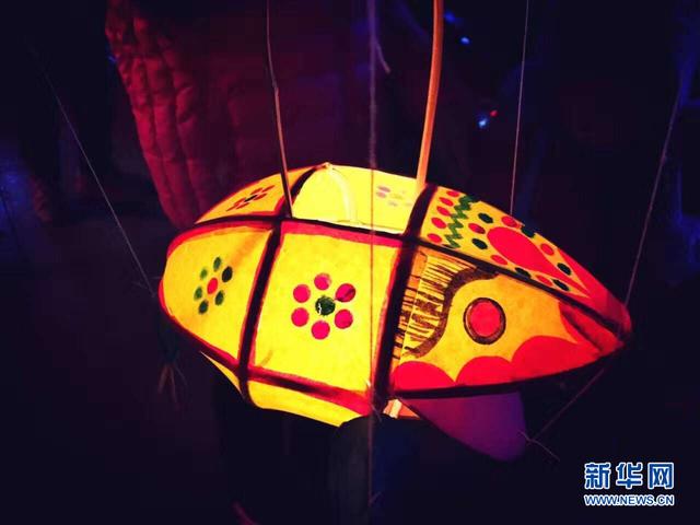 正月15闹花灯的习俗（正月十五闹花灯）(18)