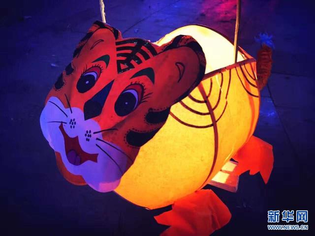 正月15闹花灯的习俗（正月十五闹花灯）(19)