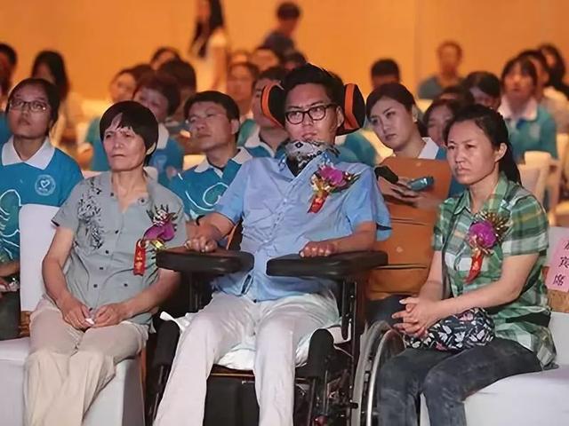 内心真正强大的人都有五个特征(一个人内心越来越强大的4个迹象)(2)