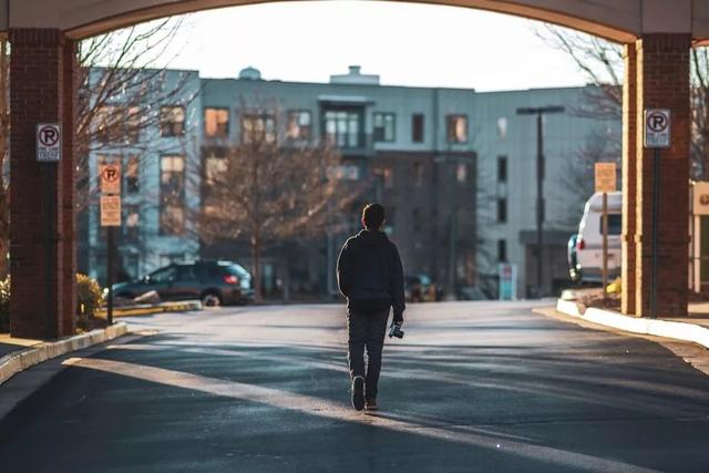 内心真正强大的人都有五个特征(一个人内心越来越强大的4个迹象)(7)