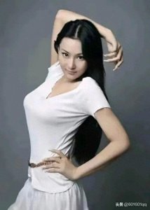 ​《电影》一路向西，王李丹妮的银幕绽放：从惊艳到深刻的演绎之旅