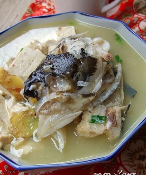 鱼头豆腐汤的做法
