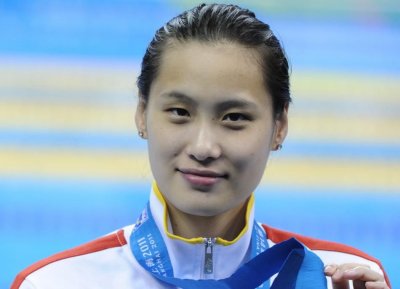 ​国内泳坛第一性感女神陆滢，身材傲人，曾因与刘翔同框意外走红