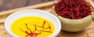 藏红花可以跟蜂蜜一起泡水喝吗 藏红花与蜂蜜可以一起泡水喝吗