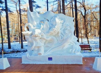 ​长春南湖公园“冰雪灯光秀”正式激情上演！带好口罩免费赏冰灯！