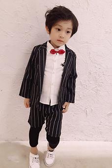 他是电影《妖铃铃》鸡丁扮演者，被曝是鹿晗认的儿子！