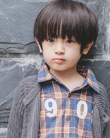 他是电影《妖铃铃》鸡丁扮演者，被曝是鹿晗认的儿子！