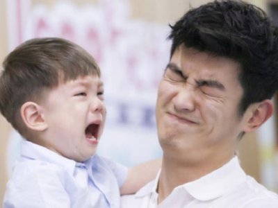 有种“基因”叫杜江儿子,以为会可爱下去,近照浓眉大眼男神!