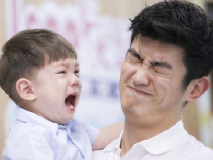 有种“基因”叫杜江儿子，以为会可爱下去，近照浓眉大眼男神！