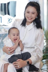 ​中国女排曾春蕾的老公是谁？中国女排曾春蕾个人资料