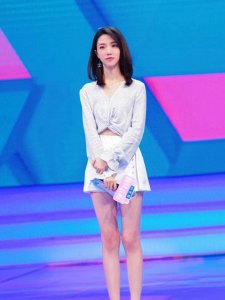 ​张纯烨，主持界第一超级无敌大长腿