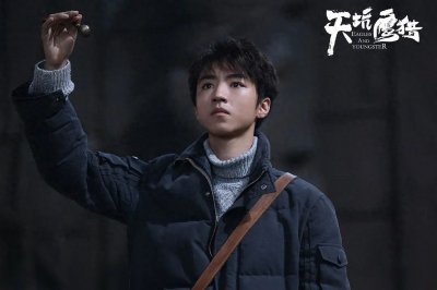 ​《天坑猎鹰》将拍第二季，王俊凯文淇再合作，你期待原班人马吗？