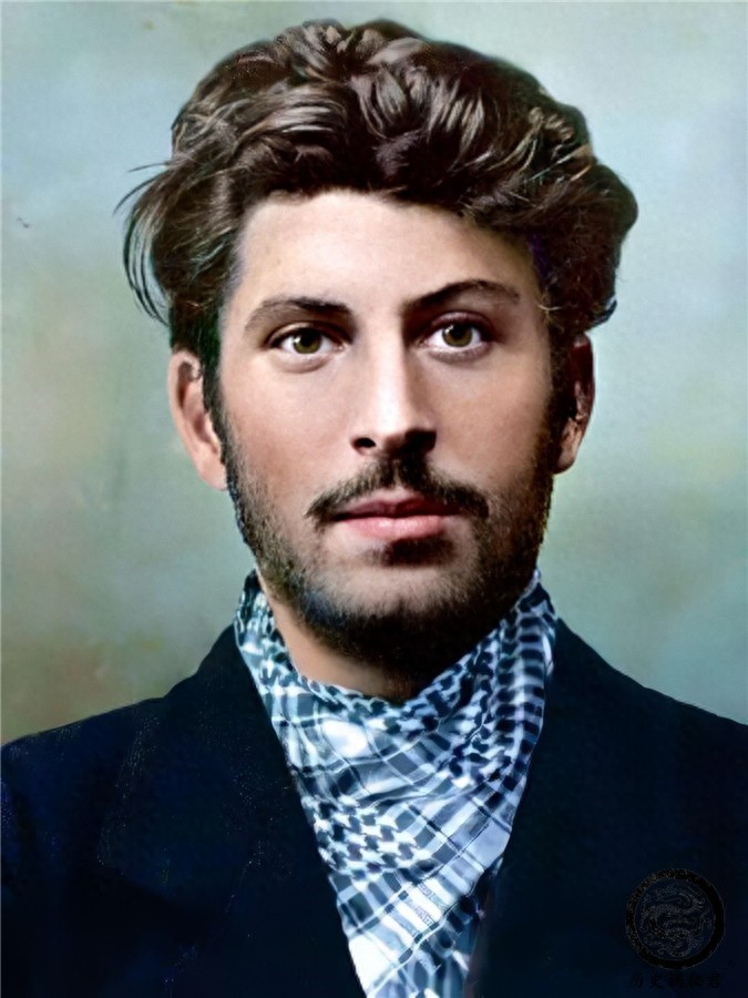 各国元首年轻时的老照片:图1张作霖很清秀,图8是年轻的丘吉尔