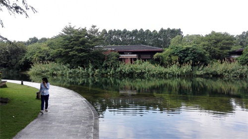 华为深圳总部场地实拍——果然大公司，够气派！