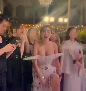 ​浙江婚礼伴娘惊艳全场！伴娘大胆装扮引领潮流，你怎么看？