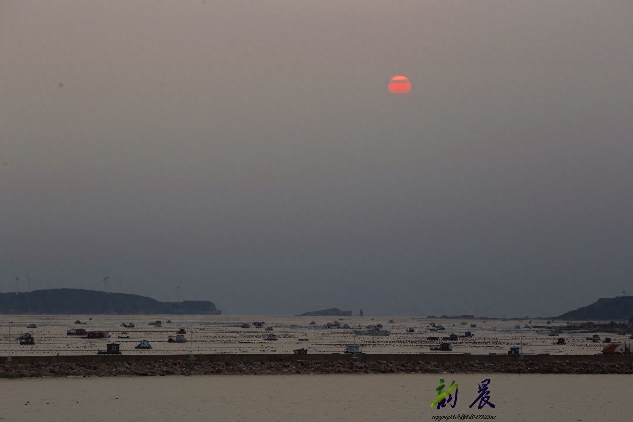 因崖壁的高且险峻而得名的九丈崖，集山、海、岛、礁、崖于一体