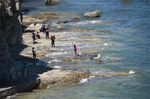 因崖壁的高且险峻而得名的九丈崖，集山、海、岛、礁、崖于一体