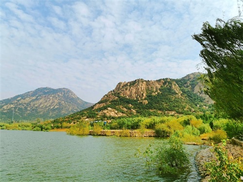 天马岛是一处著名的人文自然风景区,多功能于一体的旅游度假胜地