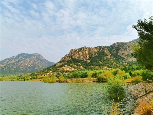 天马岛是一处著名的人文自然风景区,多功能于一体的旅游度假胜地