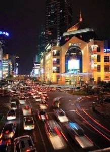 ​历经两年闭店改造，华润时代广场焕新亮相啦！“剧院感”设计，亮眼