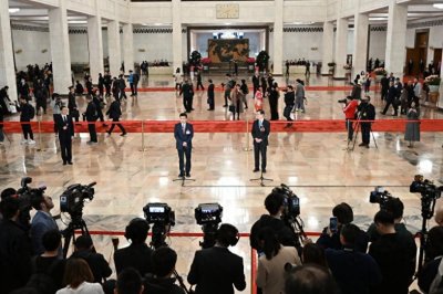 ​聚焦“代表通道”