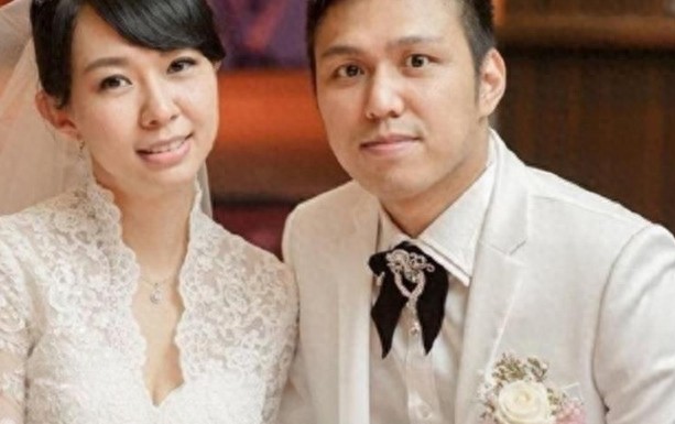 38岁卓依婷的生活照，曾被人误以为去世，如今已为人母