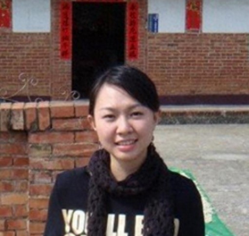 38岁卓依婷的生活照，曾被人误以为去世，如今已为人母