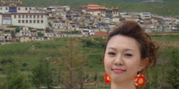 38岁卓依婷的生活照，曾被人误以为去世，如今已为人母