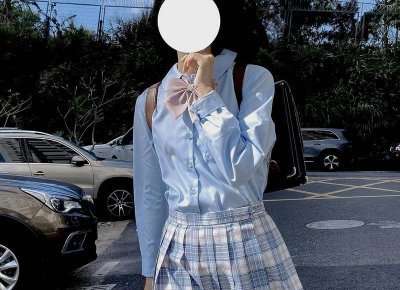 ​穷小子找叔叔借钱，叔叔不借还用扫帚轰他出门，回到家时愣了