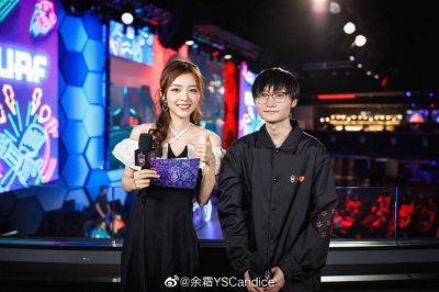 ​开奔驰喝战马，电竞椅上！？？