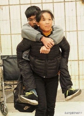 女子本弱,为母则刚;母爱如海,有容乃大