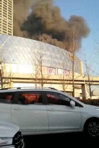 刚刚,南京河西金鹰起火了