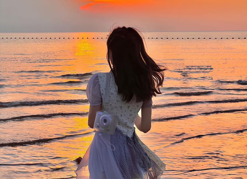 男子外出务工，让朋友照顾一下妻子，朋友发的视频让丈夫坐不住了