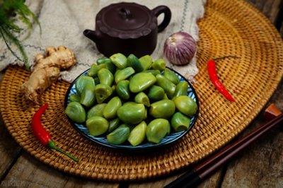 ​腊八蒜的腌制方法最正宗做法（腌腊八蒜，只加醋是不够的，牢记3个诀窍，2天就